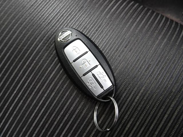セレナ ハイウェイスター　エマージェンシーブレー　ナビ　ＴＶ　ＤＶＤ再生機能　ミュージックサーバ　Ｂｌｕｅｔｏｏｔｈ　後席モニター　アラウンドビューモニター　両側パワスラ　インテリキー　クルコン　ＬＥＤライト　ＥＴＣ　ドラレコ（30枚目）