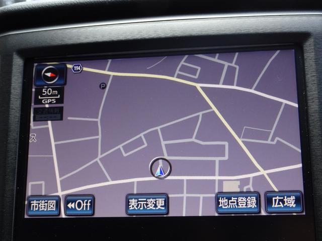 クラウンハイブリッド ロイヤルサルーン　Ｆｏｕｒ　車検９年１１月　４ＷＤ　ナビ　フルセグＴＶ　ＤＶＤ再生機能　ミュージックサーバ　Ｂｌｕｅｔｏｏｔｈ　バックカメラ　スマートキー　シートヒーター　ステアリングヒーター　ＬＥＤライト　ＬＥＤフォグ　ＥＴＣ（16枚目）