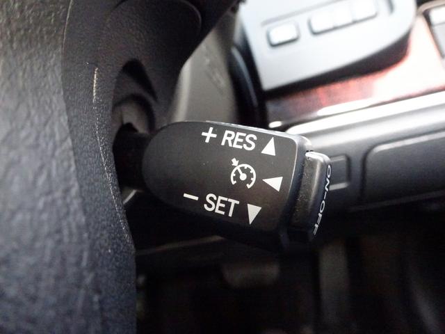 クラウンハイブリッド ロイヤルサルーン　Ｆｏｕｒ　車検９年１１月　４ＷＤ　ナビ　フルセグＴＶ　ＤＶＤ再生機能　ミュージックサーバ　Ｂｌｕｅｔｏｏｔｈ　バックカメラ　スマートキー　シートヒーター　ステアリングヒーター　ＬＥＤライト　ＬＥＤフォグ　ＥＴＣ（26枚目）