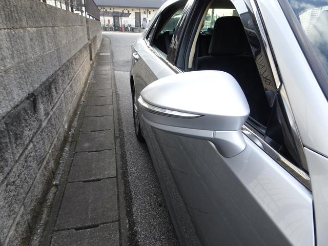 クラウンハイブリッド ロイヤルサルーン　Ｆｏｕｒ　車検９年１１月　４ＷＤ　ナビ　フルセグＴＶ　ＤＶＤ再生機能　ミュージックサーバ　Ｂｌｕｅｔｏｏｔｈ　バックカメラ　スマートキー　シートヒーター　ステアリングヒーター　ＬＥＤライト　ＬＥＤフォグ　ＥＴＣ（36枚目）