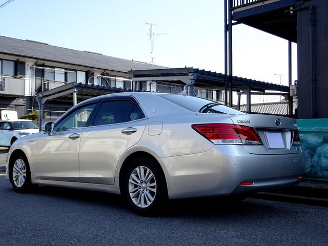 クラウンハイブリッド ロイヤルサルーンＧ　レーダークルーズコントロール　衝突軽減ブレーキ　ＨＤＤナビ　フルセグＴＶ　ＤＶＤ再生　ミュージックサーバ　Ｂｌｕｅｔｏｏｔｈ　バックカメラ　コーナーセンサー　スマートキー　ＨＩＤ　ＬＥＤフォグ　ＥＴＣ（5枚目）