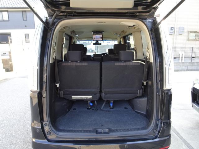 セレナ ハイウェイスター　Ｖセレ＋セーフティＩＩ　ＳＨＶ　車検９年２月　後期　エマージェンシーブレーキ　ナビ　フルセグＴＶ　ＤＶＤ再生機能　ミュージックサーバ　Ｂｌｕｅｔｏｏｔｈ　後席モニター　アラウンドビューモニター　両側パワスラ　インテリキー　クルコン（16枚目）