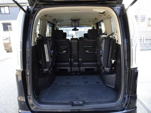 セレナ ハイウェイスター　Ｖセレ＋セーフティＩＩ　ＳＨＶ　車検９年２月　後期　エマージェンシーブレーキ　ナビ　フルセグＴＶ　ＤＶＤ再生機能　ミュージックサーバ　Ｂｌｕｅｔｏｏｔｈ　後席モニター　アラウンドビューモニター　両側パワスラ　インテリキー　クルコン（17枚目）