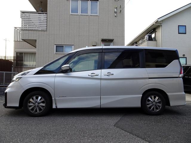 セレナ ｅ－パワー　ハイウェイスターＶ　車検９年１１月　エマージェンシーブレーキ　ナビ　ＴＶ　ＤＶＤ再生機能　Ｂｌｕｅｔｏｏｔｈ　フリップダウンモニター　アラウンドビューモニター　両側パワスラ　インテリキー　クルコン　ＬＥＤライト　ＥＴＣ（9枚目）