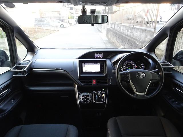 エスクァイア ハイブリッドＸｉ　車検９年１１月　ナビ　フルセグＴＶ　ＤＶＤ再生機能　Ｂｌｕｅｔｏｏｔｈ　バックカメラ　パワースライドドア　スマートキー　シートヒーター　１７インチアルミホイール　ＬＥＤヘッドライト　ＥＴＣ（10枚目）