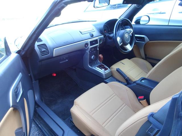 コペン セロ ターボ 電動オープン スマートキー シートヒーター アルミホイール LEDヘッドライト LEDフォグランプ ETC パドルシフト機能 I-STOP ブーストメーター 車検8年9月27日(12枚目)