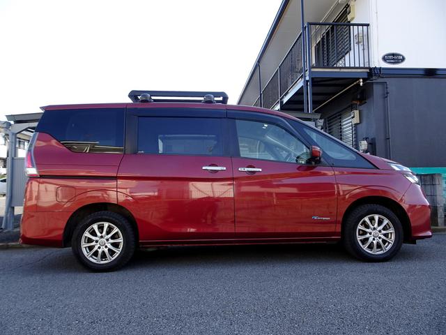 セレナ Ｘ　車検９年３月　４ＷＤ　エマージェンシーブレーキ　ナビ　ＴＶ　ＤＶＤ再生機能　Ｂｌｕｅｔｏｏｔｈ　アラウンドビューモニター　両側パワスラ　インテリキー　クルコン　ＬＥＤライト　ＥＴＣ　電動オートステップ（8枚目）