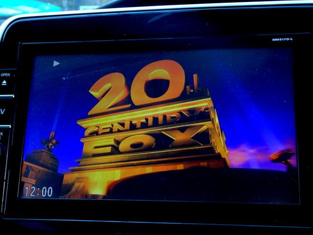 セレナ Ｘ　車検９年３月　４ＷＤ　エマージェンシーブレーキ　ナビ　ＴＶ　ＤＶＤ再生機能　Ｂｌｕｅｔｏｏｔｈ　アラウンドビューモニター　両側パワスラ　インテリキー　クルコン　ＬＥＤライト　ＥＴＣ　電動オートステップ（24枚目）