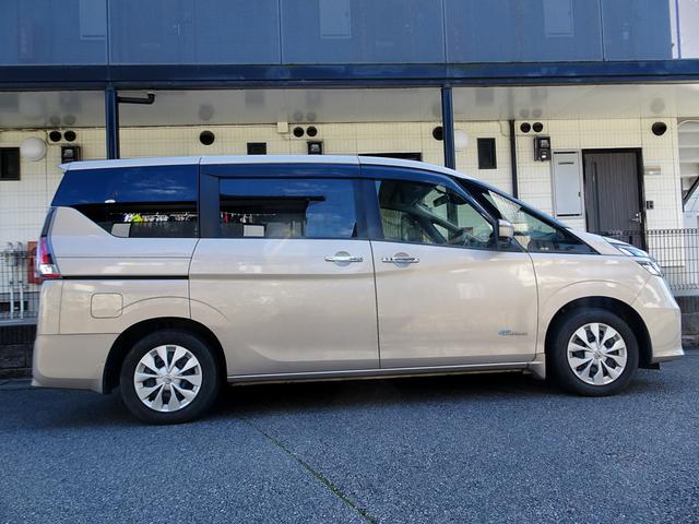 セレナ Ｘ　車検９年１１月　エマージェンシーブレーキ　ナビ　ＴフルセグＶ　ＤＶＤ再生機能　Ｂｌｕｅｔｏｏｔｈ　フリップダウンモニター　アラウンドビューモニター　両側パワスラ　インテリキー　クルコン　ＬＥＤ　ＥＴＣ（8枚目）
