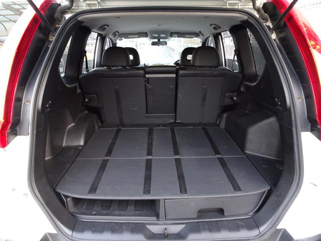 エクストレイル ２０ＧＴ　Ｓ　車検９年１２月　後期　４ＷＤ　クリーンディーゼルターボ　ナビ　フルセグＴＶ　ＤＶＤ再生機能　Ｂｌｕｅｔｏｏｔｈ　バックカメラ　インテリジェントキー　撥水シート　アルミホイール　ＨＩＤライト　ＥＴＣ（16枚目）