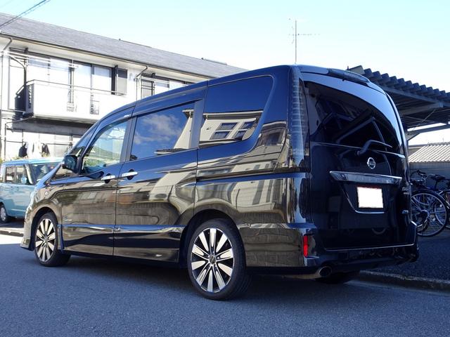 セレナ ライダーブラックラインＳ－ＨＶアドバンスドセーフティ　車検９年１２月　後期　エマージェンシーブレーキ　ナビ　フルセグＴＶ　ＤＶＤ再生機能　Ｂｌｕｅｔｏｏｔｈ　フリップダウンモニター　アラウンドビューモニター　両側パワスラ　インテリキー　クルコン　ＥＴＣ（5枚目）