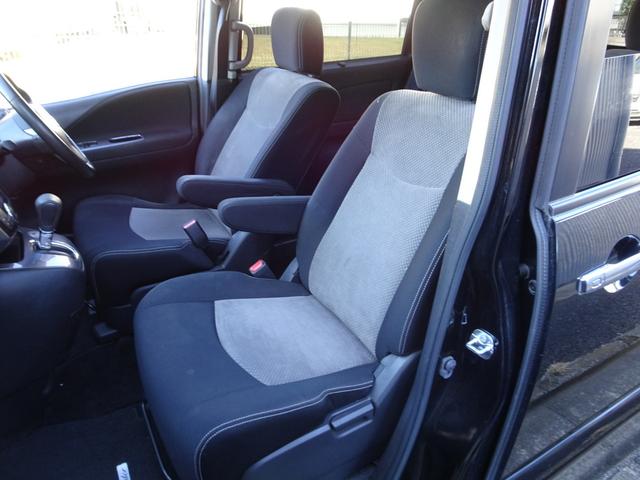 セレナ ライダーブラックラインＳ－ＨＶアドバンスドセーフティ　車検９年１２月　後期　エマージェンシーブレーキ　ナビ　フルセグＴＶ　ＤＶＤ再生機能　Ｂｌｕｅｔｏｏｔｈ　フリップダウンモニター　アラウンドビューモニター　両側パワスラ　インテリキー　クルコン　ＥＴＣ（12枚目）