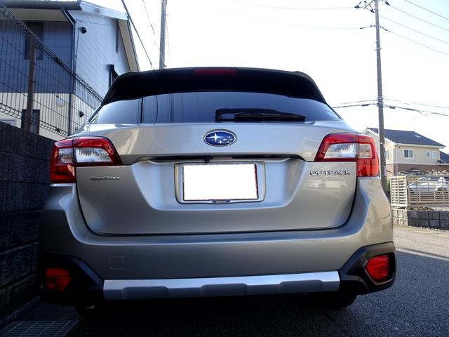 レガシィアウトバック リミテッド　車検９年１２月　アイサイト　レーダークルーズ　ナビ　ＴＶ　ＤＶＤ再生機能　Ｂｌｕｅｔｏｏｔｈ　バックカメラ　スマキー　パワーバックドア　黒本革シート　シートヒーター　冬タイヤ付き　ＬＥＤ　ＥＴＣ（7枚目）