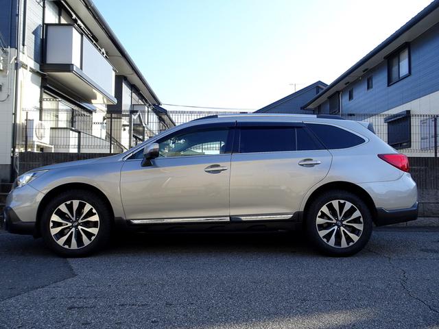 レガシィアウトバック リミテッド　車検９年１２月　アイサイト　レーダークルーズ　ナビ　ＴＶ　ＤＶＤ再生機能　Ｂｌｕｅｔｏｏｔｈ　バックカメラ　スマキー　パワーバックドア　黒本革シート　シートヒーター　冬タイヤ付き　ＬＥＤ　ＥＴＣ（9枚目）