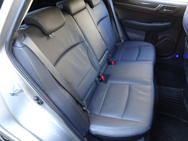 レガシィアウトバック リミテッド　車検９年１２月　アイサイト　レーダークルーズ　ナビ　ＴＶ　ＤＶＤ再生機能　Ｂｌｕｅｔｏｏｔｈ　バックカメラ　スマキー　パワーバックドア　黒本革シート　シートヒーター　冬タイヤ付き　ＬＥＤ　ＥＴＣ（15枚目）