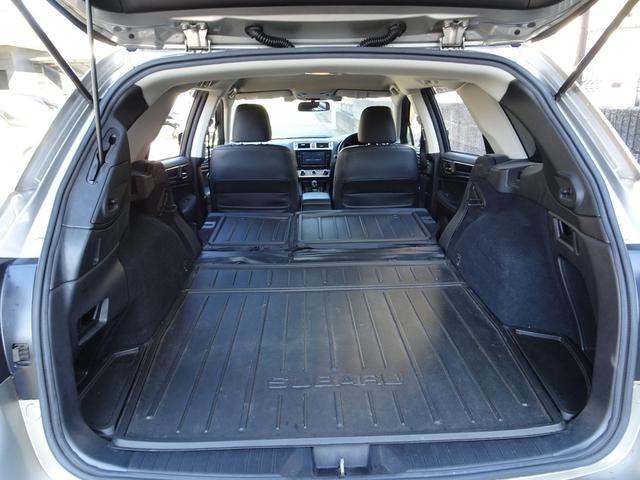 レガシィアウトバック リミテッド　車検９年１２月　アイサイト　レーダークルーズ　ナビ　ＴＶ　ＤＶＤ再生機能　Ｂｌｕｅｔｏｏｔｈ　バックカメラ　スマキー　パワーバックドア　黒本革シート　シートヒーター　冬タイヤ付き　ＬＥＤ　ＥＴＣ（17枚目）