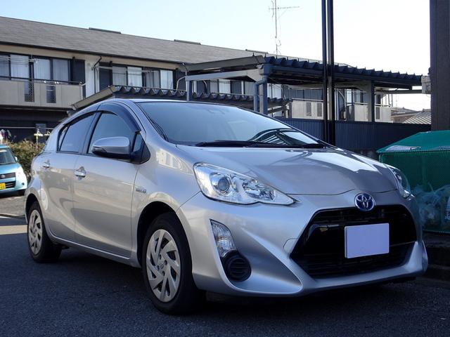 アクア Ｓ　中期モデル　トヨタセーフティセンス　衝突軽減ブレーキ　レーンディパーチャ―アラート　オートマチックハイビーム　ナビ　ＴＶ　Ｂｌｕｅｔｏｏｔｈ　バックカメラ　キーレス　ＥＴＣ　ドライブレコーダー（4枚目）