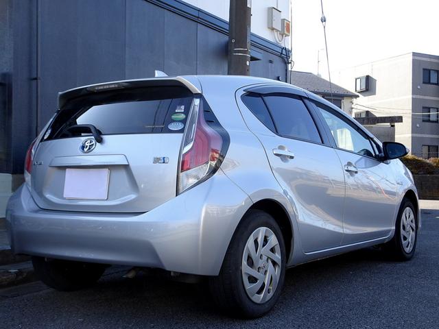 アクア Ｓ　中期モデル　トヨタセーフティセンス　衝突軽減ブレーキ　レーンディパーチャ―アラート　オートマチックハイビーム　ナビ　ＴＶ　Ｂｌｕｅｔｏｏｔｈ　バックカメラ　キーレス　ＥＴＣ　ドライブレコーダー（5枚目）