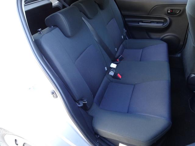 アクア Ｓ　中期モデル　トヨタセーフティセンス　衝突軽減ブレーキ　レーンディパーチャ―アラート　オートマチックハイビーム　ナビ　ＴＶ　Ｂｌｕｅｔｏｏｔｈ　バックカメラ　キーレス　ＥＴＣ　ドライブレコーダー（14枚目）