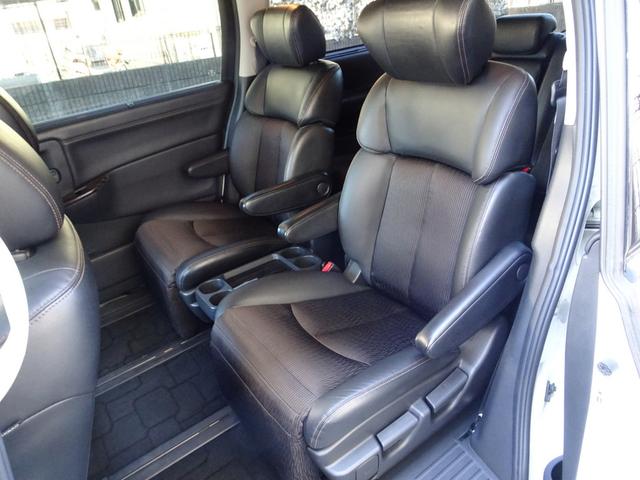 エルグランド ３５０ハイウェイスター　ナビ　フルセグＴＶ　ＤＶＤ再生機能　Ｂｌｕｅｔｏｏｔｈ　フリップダウンモニタ　バックカメラ　両側パワスラ　パワーバックドア　インテリキー　クルコン　フルエアロ　ＴＥＩＮ車高調　ＬＥＤ　ＥＴＣ　ドラレコ（14枚目）