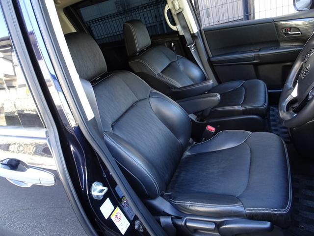 オデッセイ アブソルート　衝突軽減ブレーキ　ナビ　フルセグＴＶ　ＤＶＤ再生機能　Ｂｌｕｅｔｏｏｔｈ　フリップダウンモニター　アラウンドビューモニター　両側パワスラ　スマキー　クルコン　ハーフレザーシート　ＬＥＤライト　ＥＴＣ（11枚目）