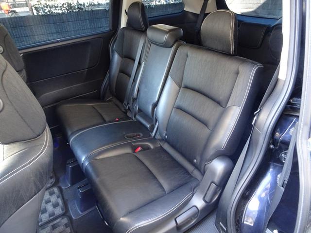 オデッセイ アブソルート　衝突軽減ブレーキ　ナビ　フルセグＴＶ　ＤＶＤ再生機能　Ｂｌｕｅｔｏｏｔｈ　フリップダウンモニター　アラウンドビューモニター　両側パワスラ　スマキー　クルコン　ハーフレザーシート　ＬＥＤライト　ＥＴＣ（13枚目）