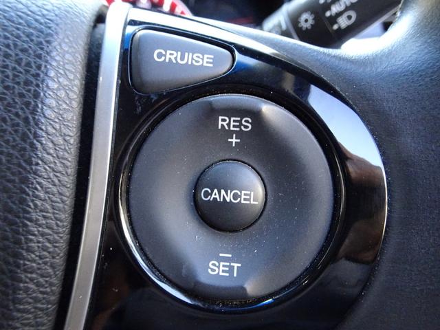 オデッセイ アブソルート　衝突軽減ブレーキ　ナビ　フルセグＴＶ　ＤＶＤ再生機能　Ｂｌｕｅｔｏｏｔｈ　フリップダウンモニター　アラウンドビューモニター　両側パワスラ　スマキー　クルコン　ハーフレザーシート　ＬＥＤライト　ＥＴＣ（32枚目）