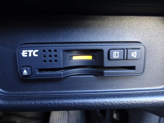 オデッセイ アブソルート　衝突軽減ブレーキ　ナビ　フルセグＴＶ　ＤＶＤ再生機能　Ｂｌｕｅｔｏｏｔｈ　フリップダウンモニター　アラウンドビューモニター　両側パワスラ　スマキー　クルコン　ハーフレザーシート　ＬＥＤライト　ＥＴＣ（33枚目）