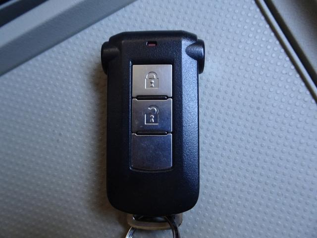 デリカD:5 D パワーパッケージ クリーンディゼルターボ 4WD 1オーナー ナビ フルセグTV DVD再生機能 Bluetooth フリップダウンモニター バックカメラ 両側パワスラ スマキー クルコン シートヒータ HID ETC(27枚目)