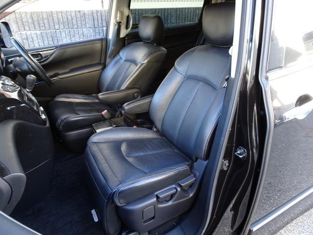 エルグランド ライダー　黒本革シート　マニュアルシート　４ＷＤ　ＨＤＤナビ　フルセグＴＶ　ＤＶＤ再生機能　ミュージックサーバ　Ｂｌｕｅｔｏｏｔｈ　フリップダウンモニター　アラウンドビューモニター　両側パワスラ　インテリキー　黒本革シート　ＨＩＤライト（13枚目）