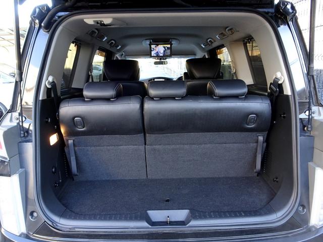 エルグランド ライダー　黒本革シート　マニュアルシート　４ＷＤ　ＨＤＤナビ　フルセグＴＶ　ＤＶＤ再生機能　ミュージックサーバ　Ｂｌｕｅｔｏｏｔｈ　フリップダウンモニター　アラウンドビューモニター　両側パワスラ　インテリキー　黒本革シート　ＨＩＤライト（19枚目）