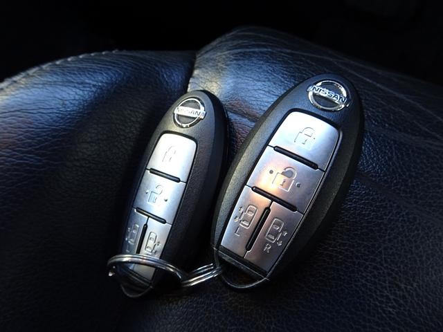 エルグランド ライダー　黒本革シート　マニュアルシート　４ＷＤ　ＨＤＤナビ　フルセグＴＶ　ＤＶＤ再生機能　ミュージックサーバ　Ｂｌｕｅｔｏｏｔｈ　フリップダウンモニター　アラウンドビューモニター　両側パワスラ　インテリキー　黒本革シート　ＨＩＤライト（33枚目）