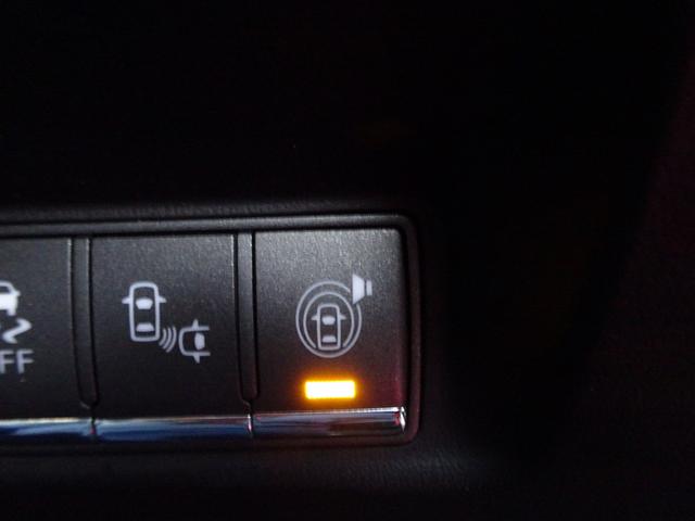 フーガハイブリッド VIP 後期 エマブレ レーダークルーズ HDDナビ TV DVD再生機能 ミュージックサーバ Bluetooth アラウンドビュー インテリキー 黒本革シート シートヒーター シートクーラー 20インチAW(35枚目)