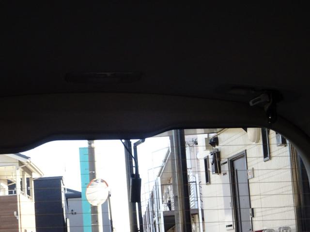 ノア ハイブリッドＳｉ　車検１０年１月　トヨタセーフティセンス　衝突軽減ブレーキ　ナビ　ＴＶ　ＤＶＤ再生機能　Ｂｌｕｅｔｏｏｔｈ　フリップダウンモニター　バックカメラ　両側パワスラ　フルエアロ　ＬＥＤ　ＥＴＣ　前後ドラレコ（39枚目）