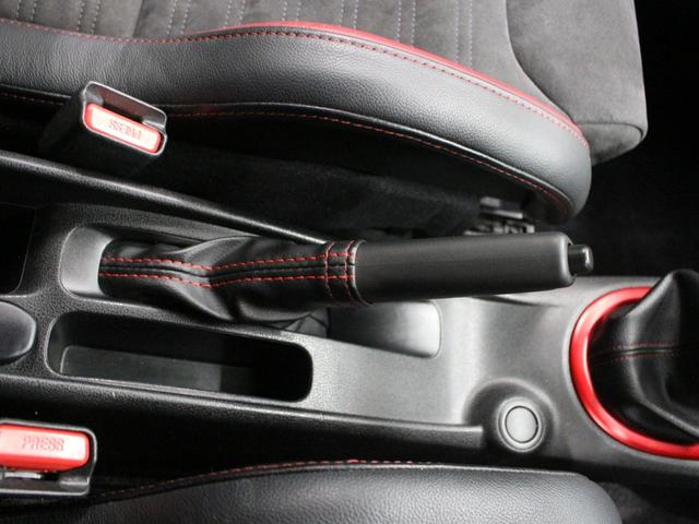 ノート ニスモ S 5MT RECAROシート 柿本マフラー フルセグナビ Bluetooth Bカメラ ETC LEDライト オートライト 純正アルミホイール スマートキー プッシュスタート オートエアコン(42枚目)