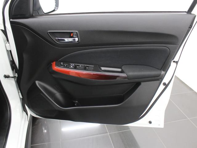スイフトスポーツ ベースグレード 6MT フルセグナビ Bluetooth Bカメラ ETC ブラインドスポットモニター 衝突被害軽減ブレーキ レーンアシスト アダプティブクルコン 全方位モニター オートエアコン シートヒーター(28枚目)