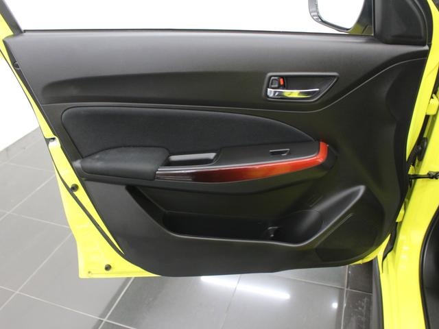 スイフトスポーツ ベースグレード 6MT フルセグナビ Bluetooth 全方位モニター ETC ブラインドスポットモニター 衝突被害軽減ブレーキ レーンアシスト シートヒーター LEDライト スマートキー TEIN車高調(30枚目)