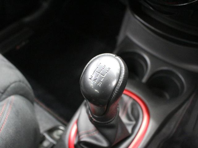 ノート ニスモ S 5MT フルセグナビ Bluetooth ETC LEDライト オートライト 純正アルミホイール オートエアコン スマートキー プッシュスタート(43枚目)