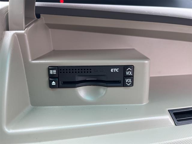 エスティマ ２．４アエラス　２０ｔｈアニバーサリーエディション　ＥＴＣ　バックカメラ　ＴＶ　オートクルーズコントロール　両側電動スライドドア　ＨＩＤ　スマートキー　電動格納ミラー　後席モニター　３列シート　フルフラット　ウォークスルー　オットマン　ＣＶＴ（8枚目）