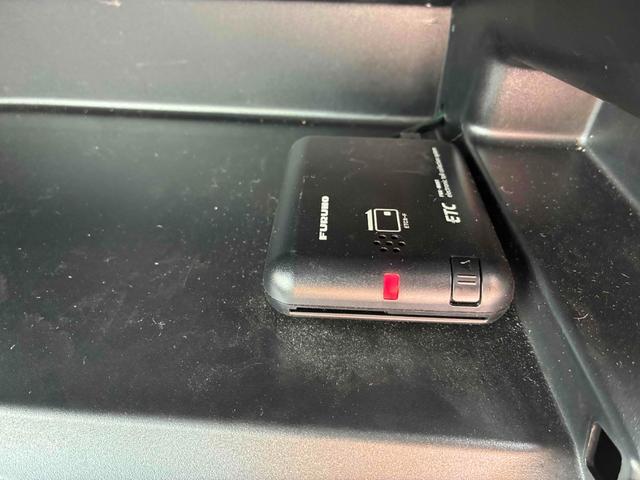 カローラフィールダー ハイブリッド(14枚目)