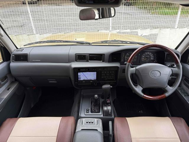 ランドクルーザー８０ ＶＸリミテッド　最終型　ベージュ全塗装　ナローボディ　角目４灯　ブラック１６インチホイール　オレンジウインカー　ＥＴＣ　バックカメラ　フルセグナビ　ＴＯＹＯＴＡグリル　背面レス　ウッドコンビハンドル（35枚目）