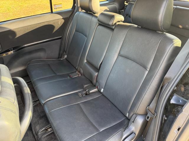 アイシス プラタナ Vセレクション・ノアール /最終型/両側電動スライド/Bluetooth対応ナビ/ワンオーナー/ディーラー整備/ETC/三列シート/スマートキー3個(30枚目)