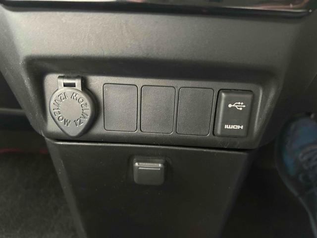 ルーミー カスタムＧ　全周囲カメラ　ナビ　ＴＶ　両側電動スライドドア　クリアランスソナー　オートクルーズコントロール　衝突被害軽減システム　アルミホイール　ＬＥＤヘッドランプ　スマートキー　アイドリングストップ（11枚目）