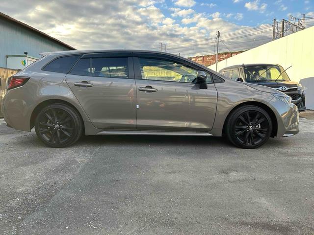 カローラツーリング ハイブリッド　ダブルバイビー５０ミリオンエディション　ＥＴＣ　バックカメラ　ナビ　ＴＶ　クリアランスソナー　オートクルーズコントロール　レーンアシスト　衝突被害軽減システム　アルミホイール　オートマチックハイビーム　ＬＥＤヘッドランプ　スマートキー（15枚目）