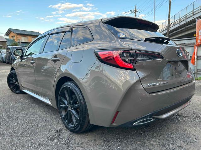 カローラツーリング ハイブリッド　ダブルバイビー５０ミリオンエディション　ＥＴＣ　バックカメラ　ナビ　ＴＶ　クリアランスソナー　オートクルーズコントロール　レーンアシスト　衝突被害軽減システム　アルミホイール　オートマチックハイビーム　ＬＥＤヘッドランプ　スマートキー（18枚目）