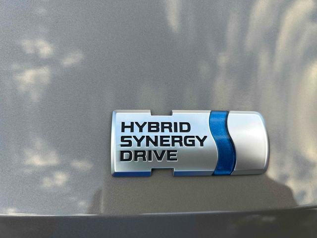 カローラツーリング ハイブリッド　ダブルバイビー５０ミリオンエディション　ＥＴＣ　バックカメラ　ナビ　ＴＶ　クリアランスソナー　オートクルーズコントロール　レーンアシスト　衝突被害軽減システム　アルミホイール　オートマチックハイビーム　ＬＥＤヘッドランプ　スマートキー（44枚目）