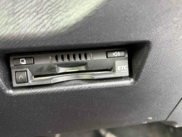 アクア Ｓスタイルブラック　ドライブレコーダー　ＥＴＣ　全周囲カメラ　ナビ　ＴＶ　両側スライド・片側電動　クリアランスソナー　レーンアシスト　衝突被害軽減システム　オートマチックハイビーム　ＬＥＤヘッドランプ　スマートキー（7枚目）
