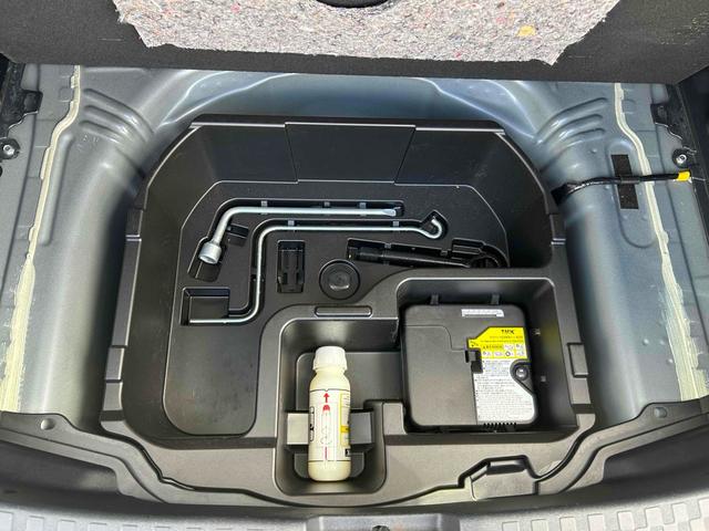 アクア Ｓスタイルブラック　ドライブレコーダー　ＥＴＣ　全周囲カメラ　ナビ　ＴＶ　両側スライド・片側電動　クリアランスソナー　レーンアシスト　衝突被害軽減システム　オートマチックハイビーム　ＬＥＤヘッドランプ　スマートキー（33枚目）