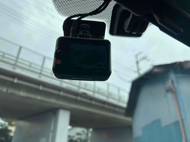 ドライブレコーダーもついています！もし事故を起こしてしまったら。そんな時に心強い味方になるのが、運転の記録を映像と音で記録するドライブレコーダーです。