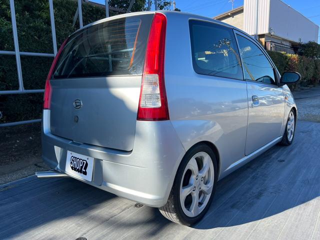 ���X���Ɏ��ɂ܂�����N���[�j���O�{�H�ς݂Ń{�f�B�ɉ��������Y��ȏ�Ԃ��ۂ���Ă���܂��I